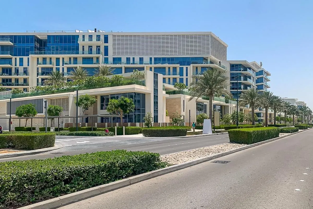 Frank Porter - Al Saadiyat Island Abu Zabi 0*,
